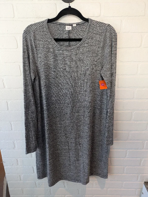 Value Deals Dress Casual Short By Gap In Grey, Size: S