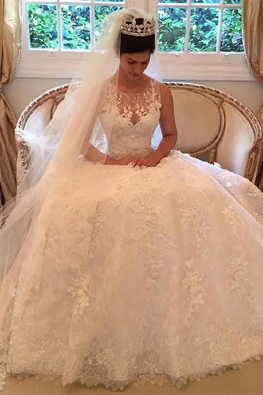 New Markdowns Round Neck Sleeveless Appliques Ball Gown Lace Wedding Dresses