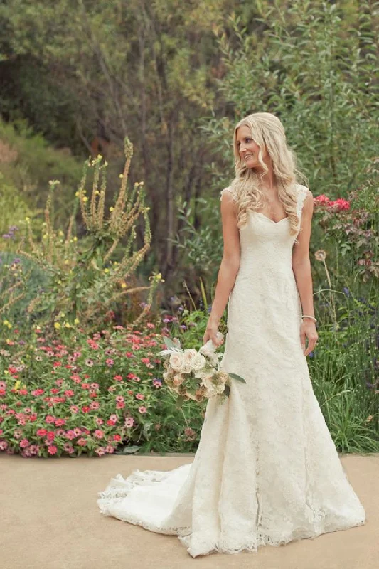 Amazing Deals Chic Mermaid Sleeveless Brush Train V Neck Sweetheart Lace Wedding Dresses