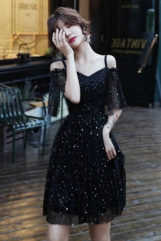 Seasonal Clearance Charming Black Short Modest Cocktail Dresses Homecoming Dresses