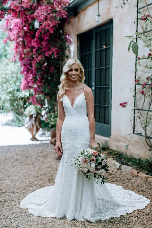 Daily Specials Delicate Spaghetti Straps V Neck Lace Wedding Dresses