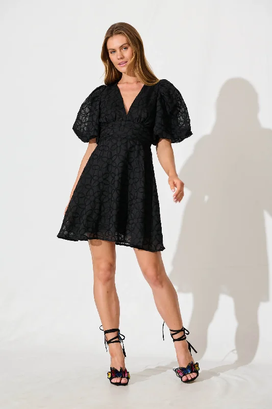Amazing Deals Leoni Dress In Black Organza