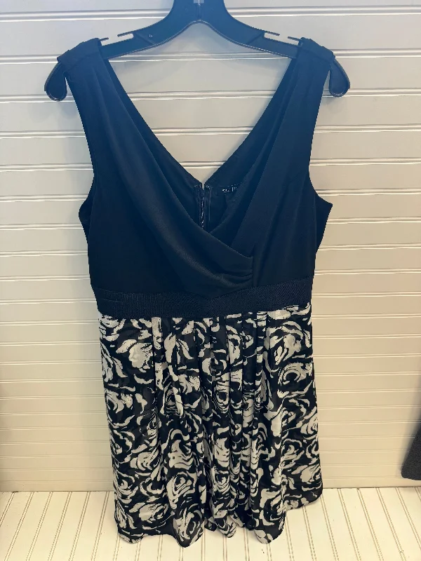 Loyalty Reward Dress Party Midi By White House Black Market In Black & White, Size: 14 Loyalty Reward Dress Party Midi By White House Black Market In Black & White, Size: 14
