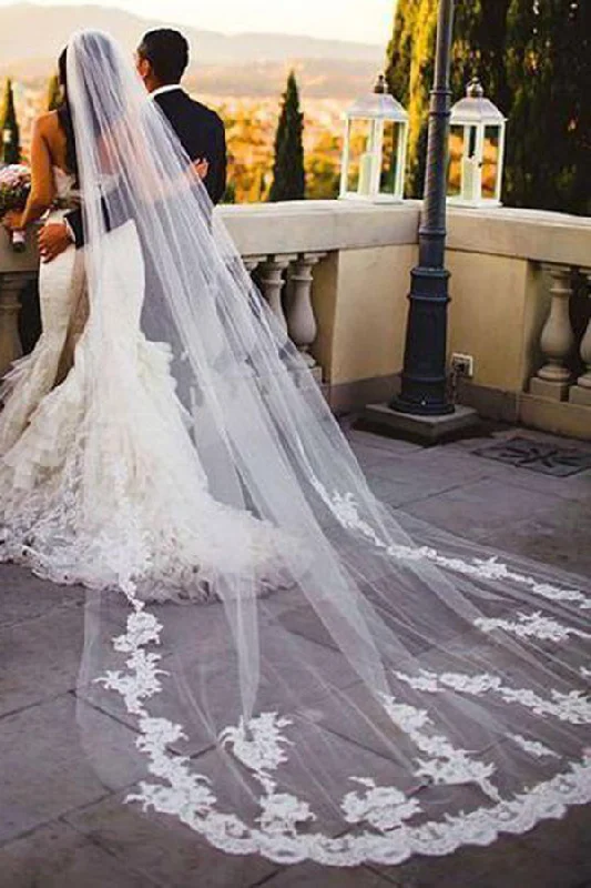 Holiday Sale Charming Tulle Lace Appliques Long Wedding Veils