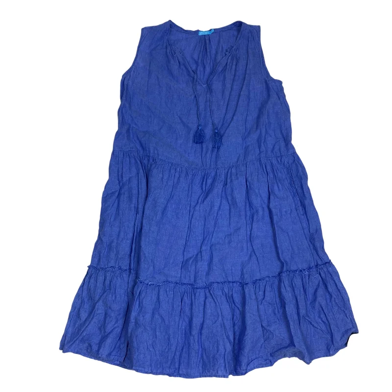 Can't Be Beat Dress Casual Short By J Mclaughlin In Blue, Size: S