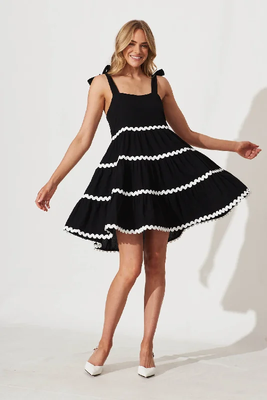 Year-End Sale Claus Dress In Black With White Ric Rac Trim Cotton