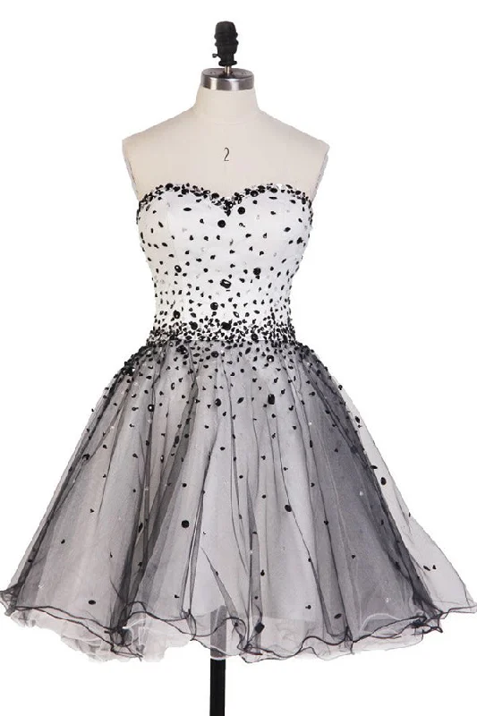 Sale Event Classy Black and White Sleeveless Short Homecoming Dresses