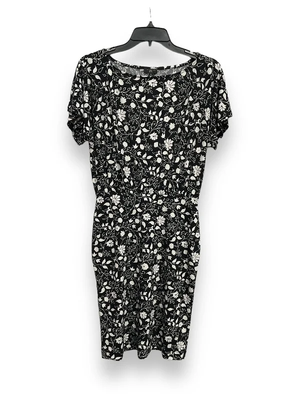 Blowout Deals Dress Casual Short By Ann Taylor In Black & White, Size: Petite   S