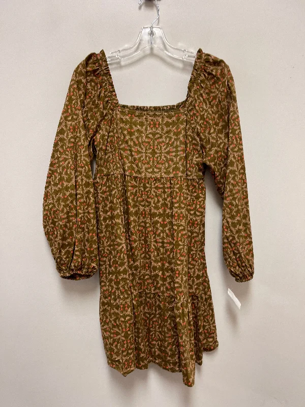 Get It Before It’s Gone Dress Casual Short By Universal Thread In Green & Pink, Size: S Get It Before It’s Gone Dress Casual Short By Universal Thread In Green & Pink, Size: S