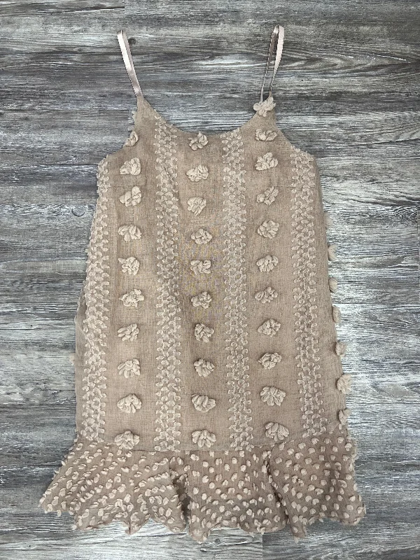 Price Blitz Dress Party Short By Cmc In Taupe, Size: S