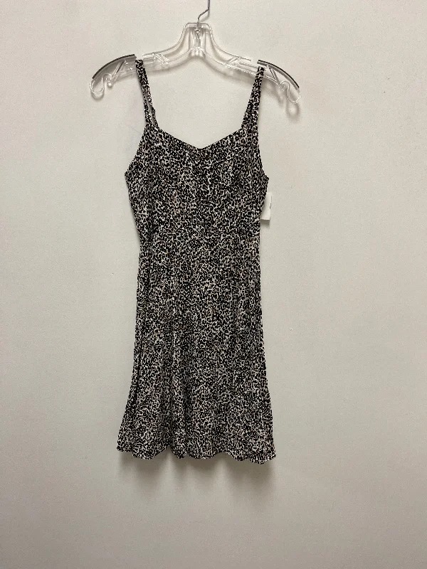 Unbeatable Prices Dress Casual Short By Old Navy In Animal Print, Size: Xs
