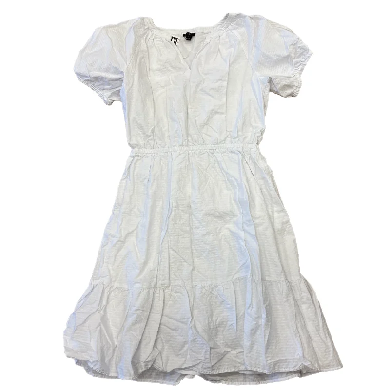 Price Slash Dress Casual Short By Ann Taylor In White, Size: 10petite