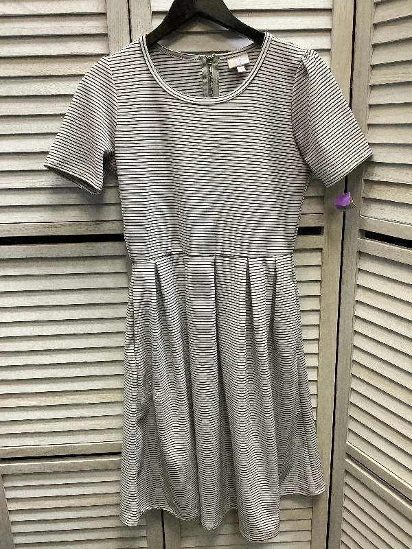 Stock Clearance Dress Casual Midi By Lularoe In Striped Pattern, Size: M