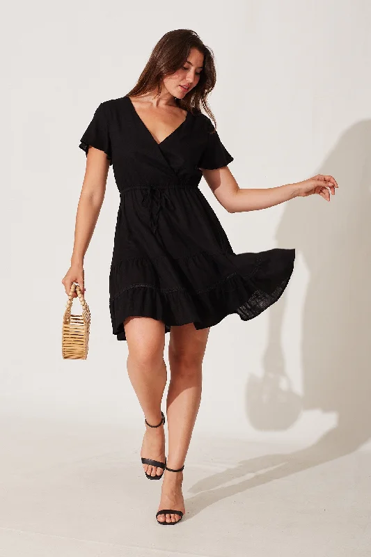 Super Deal Aquarius Dress In Black Linen Blend