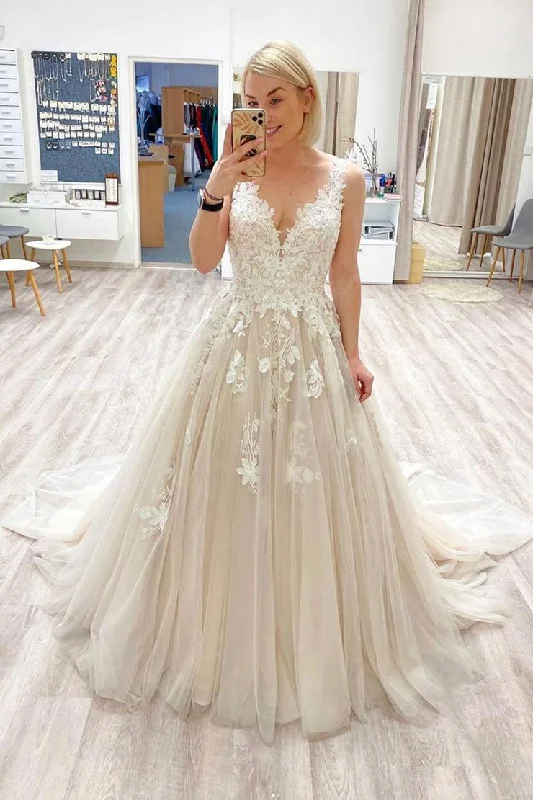 Exclusive Offers Champagne Sleeveless V Neck Lace A Line Prom Dresses
