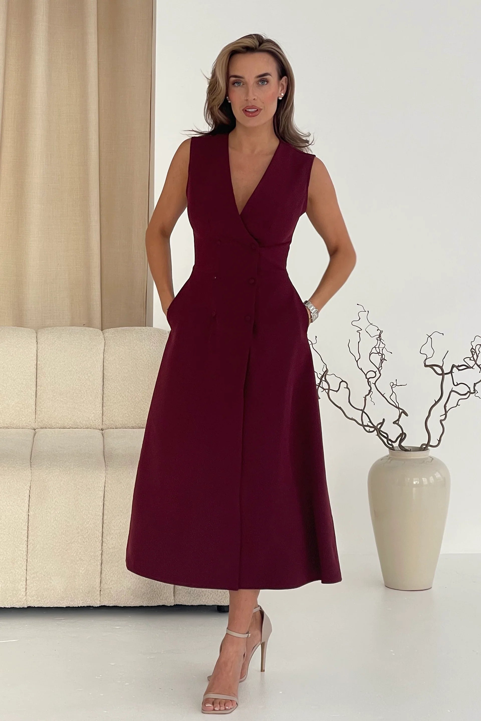 Super Sale Hazel Tailored Sleeveless Midi Dress (Wine)