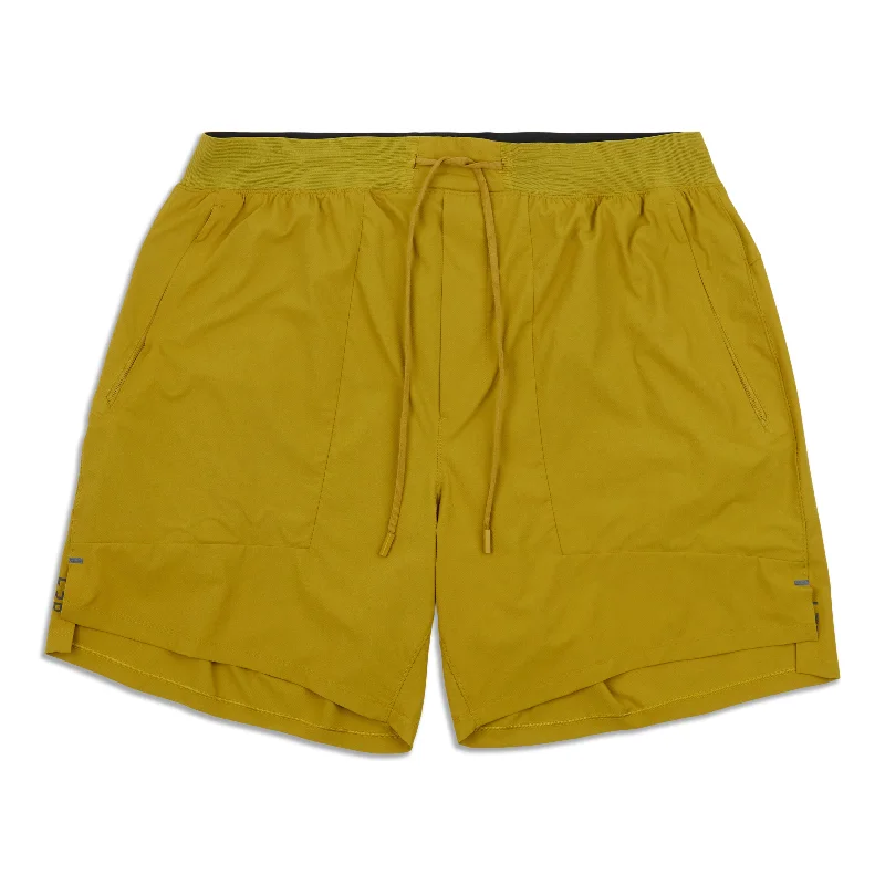 Online Exclusive License to Train Lined Short